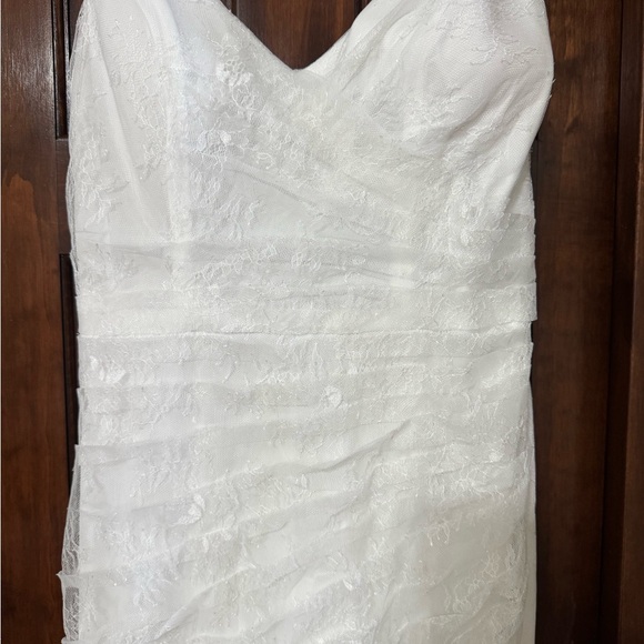 Elegant White Wedding Dress - Picture 3 of 4